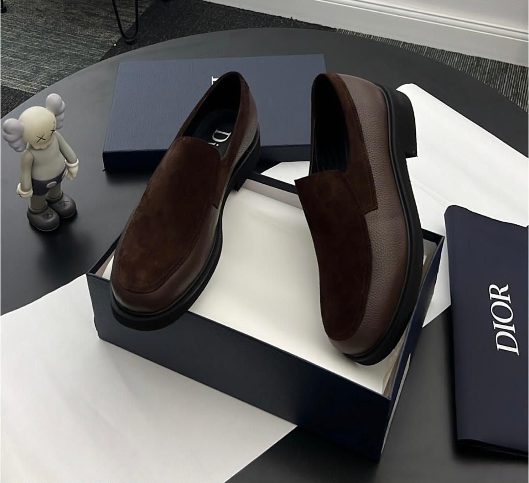 TomiwaDavid6's tweet photo. Very much available! 

Size: 40-46

Price:45k

Boxed and equipped https://t.co/042orChPea