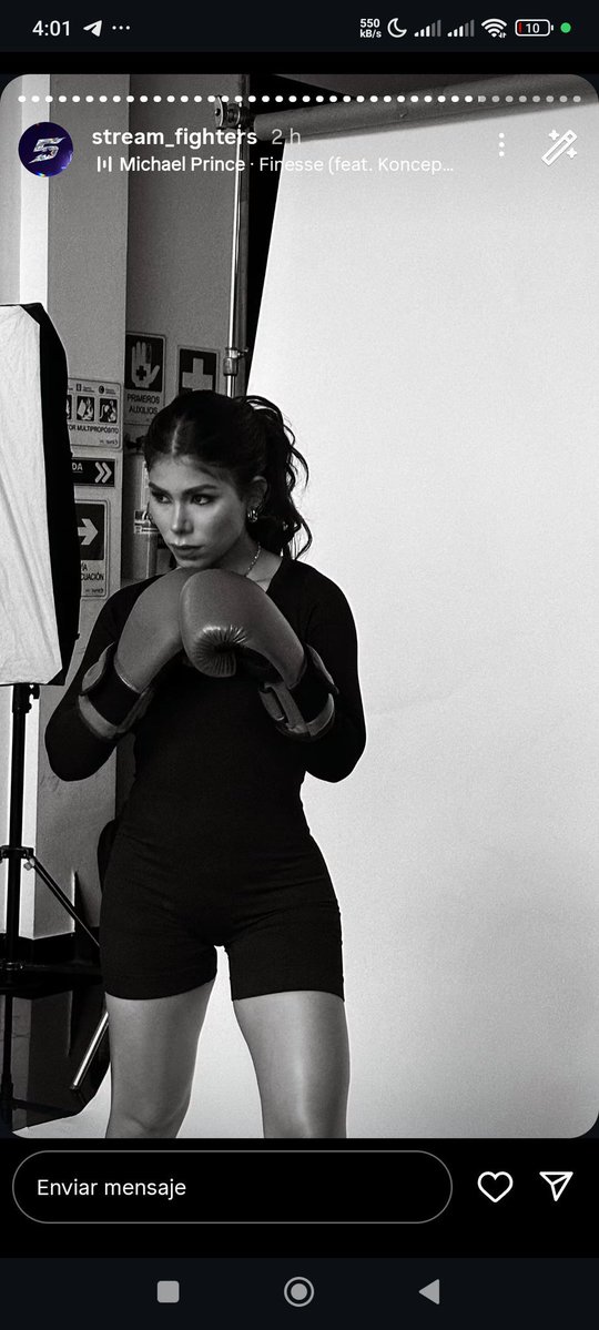 Victoriaemg5's tweet photo. 10000 de aura 🥊
ALEXAENELRING
#ALEXATORREX
#TORBELLINOMORADO https://t.co/FJl1o5UHd6