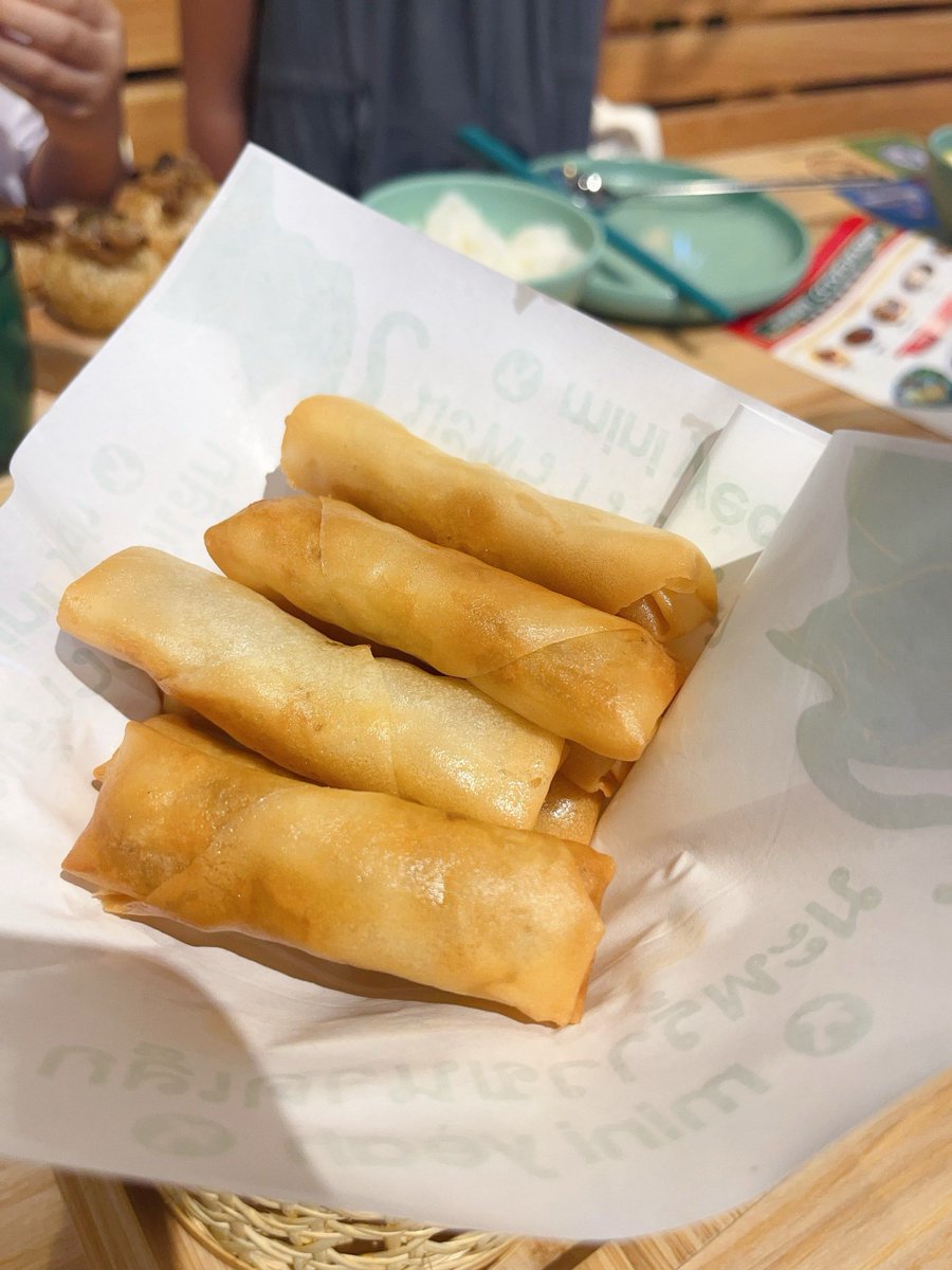 Prih_williams's tweet photo. This crispy street taco from the corner stall hits different—warm corn tortilla, fresh cilantro, and zesty lime, perfect midday pick-me-up! https://t.co/FolX5X9doH
