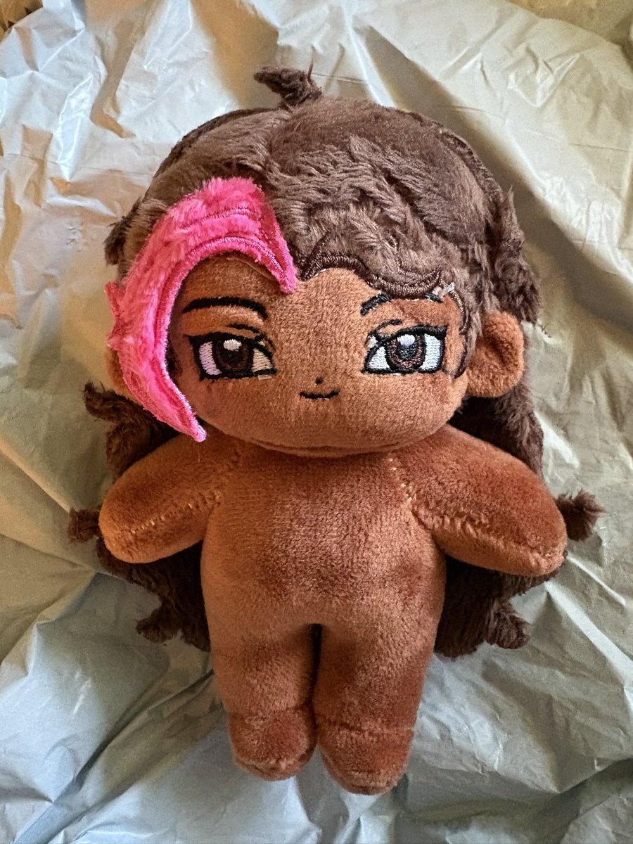 venturesdrilldo's tweet photo. SHEESSS HOMEE and even has her own little onsie and bag #sierra #owtwt #yumetwt https://t.co/7nCkXy8vd3
