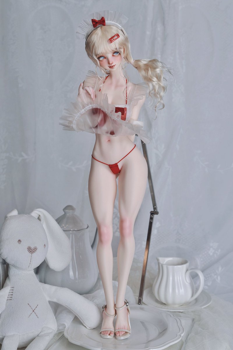 Minimalism_BJD's tweet photo. 这套磨砂半透明女仆围裙套装已经上啦,快快预定,名额有限哦!
这次开了普四和蜜桃体两个尺寸!
@dreamstarsdoll @dongyudoll 阿冬拍的美图🩶🤍🩶
#bjd娃衣 #bjdclothes #梦繁星人形社 #minimalismclothes #doll #dollclothes https://t.co/AbX809QFb7