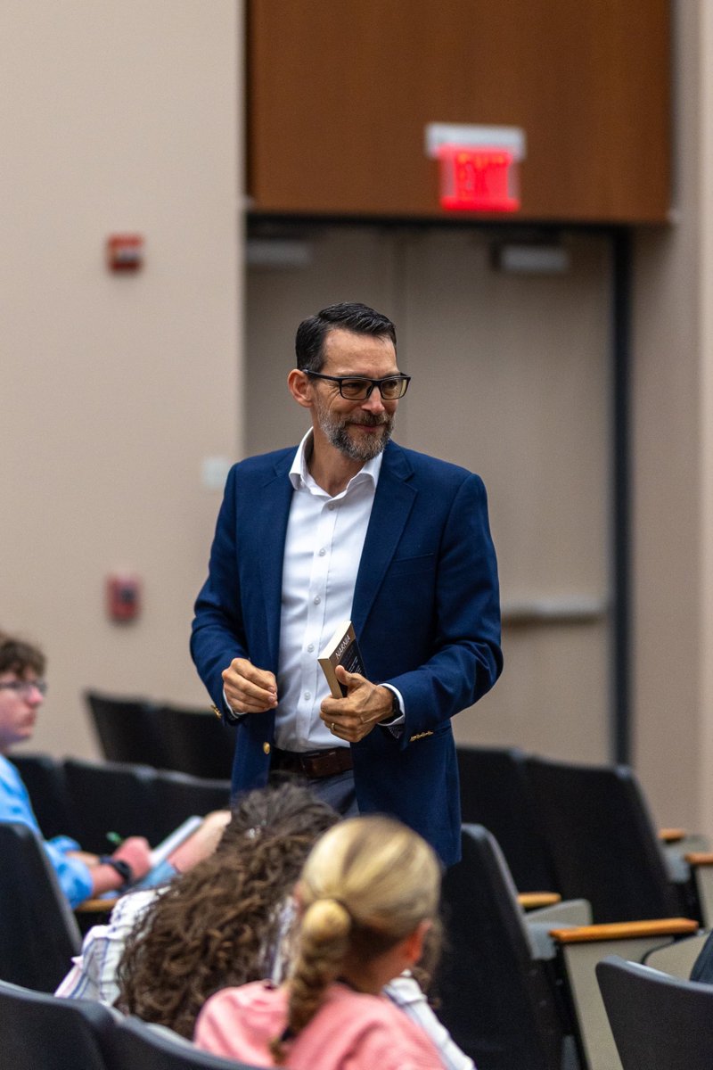 avemariauniv's tweet photo. The Ave Maria Experience: two days on campus, sit in on classes, meet professors, attend Mass. Space is limited. Register: https://t.co/b5PQr2wWKV
#AveMaria #FutureGyrenes https://t.co/0l0i3d1Uic