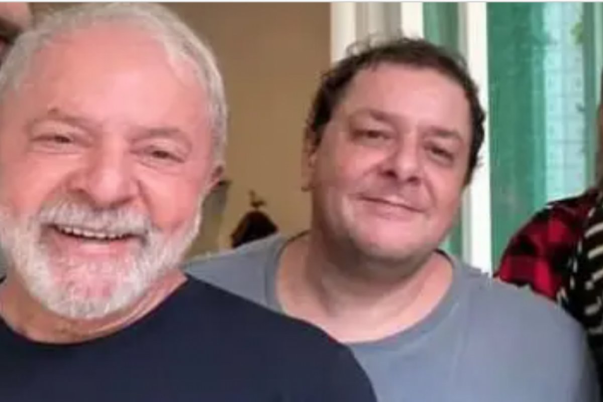 BrasilPost13's tweet photo. É 13 de Cabo a Rabo!

Acho que em 2030 Lula passará o Bastão pro seu filho, e pedirá ao povo que o apoia, e o ama, para votar no Lulinha, assim ele terminará de Salvar o Brasil.

E aí pessoal, se Lula pedir, vocês votam no Lulinha para presidente em 2030, SIM ou NÃO ???  👏    👇 https://t.co/6FCFTs98zz