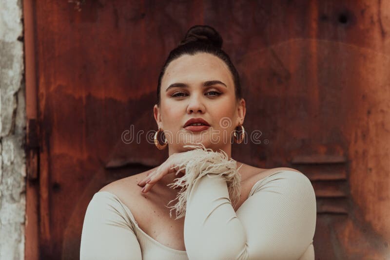 HarperWhitr8y's tweet photo. Je ne les achète jamais neuves ! Donc certaines sont décoiffées, n'ont pas tout leurs accessoires, certaines ont été acheté nue et j'ai trouvé la robe beaucoup plus tard, en vide grenier, la plupart du temps . https://t.co/zKJBqVjSSu