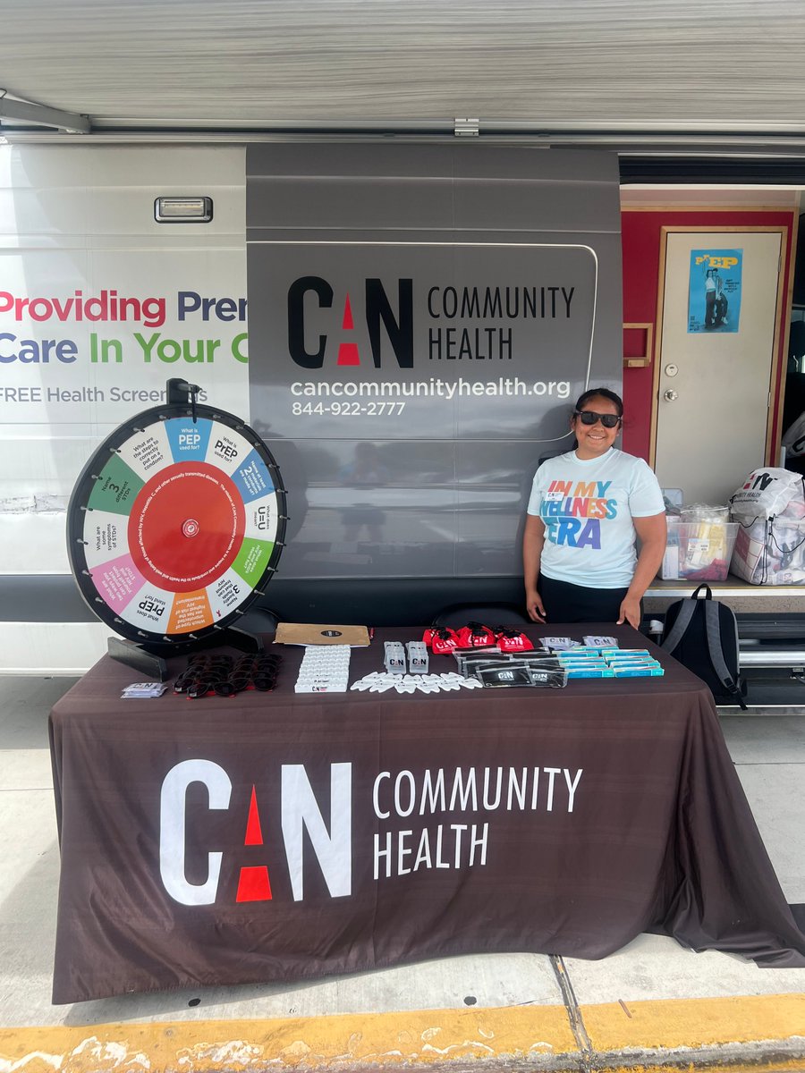 CANCommHealth's tweet photo. Make sexual wellness a health goal! 💪 Our team was at Crunch Fitness Oakland Park offering free screenings. #DYK STIs can be symptomless? Get tested! Find care in Broward.📍 United in wellness with Crunch. #CrunchFitness #KnowYourStatus #GetTested #CANbroward https://t.co/FW3hdT9v11