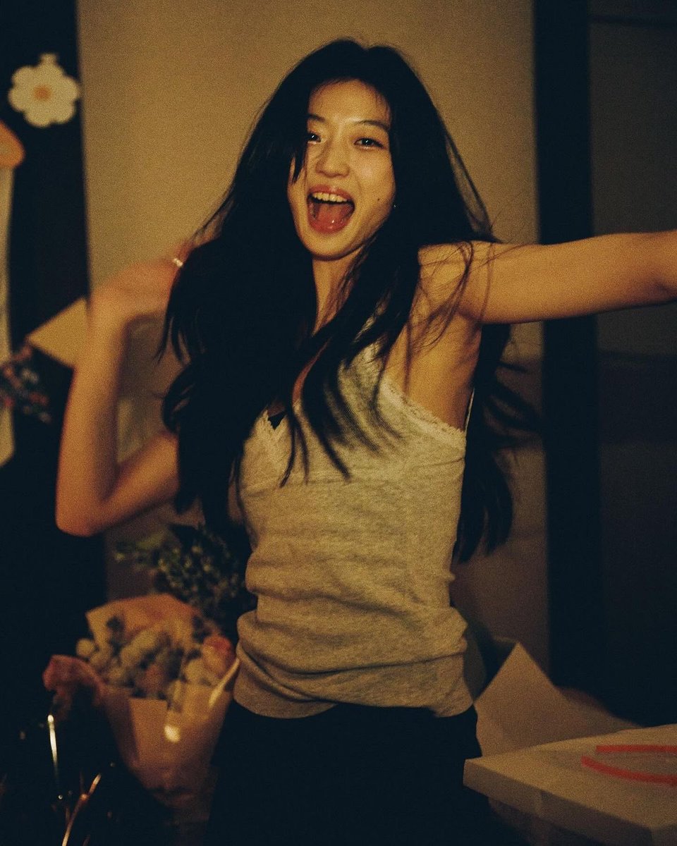 afangirlatheart's tweet photo. Thank you, #TheEarlySpring, for introducing me to Sun Qian. My girl now. ✨🥹💗

Came for the drama, left as a Sun Qian girlie. 😭✨ https://t.co/us61gfRzP5