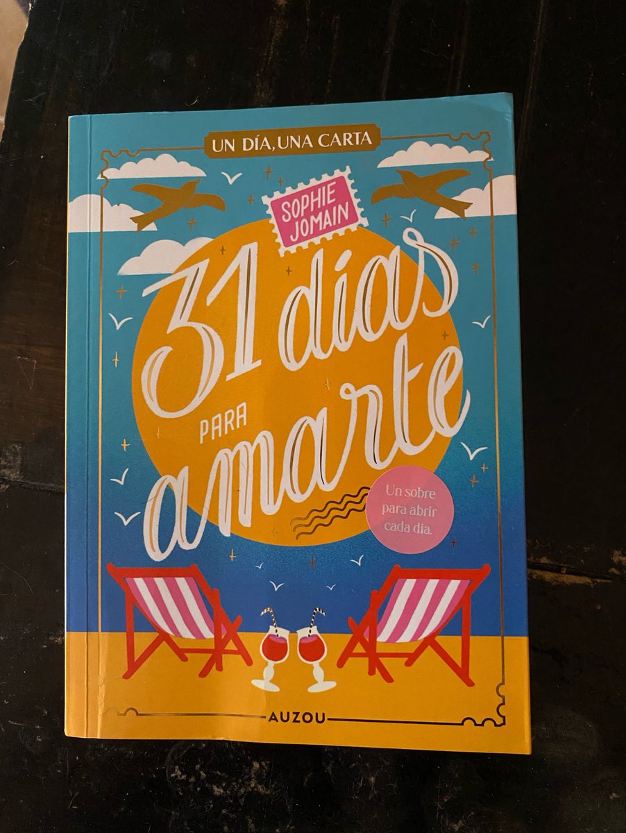 Marissabooks's tweet photo. Hoy lo he terminado y me encantó la historia, que se divide entre Max y Julie. Por cierto, ambos me parecieron entrañables. Hasta me dieron ganas de irme de vacaciones y enamorarme así. El formato tipo carta fue diferente e interesante, inevitable abrir más de una al día 10/10⭐️ https://t.co/8rdeggi16E