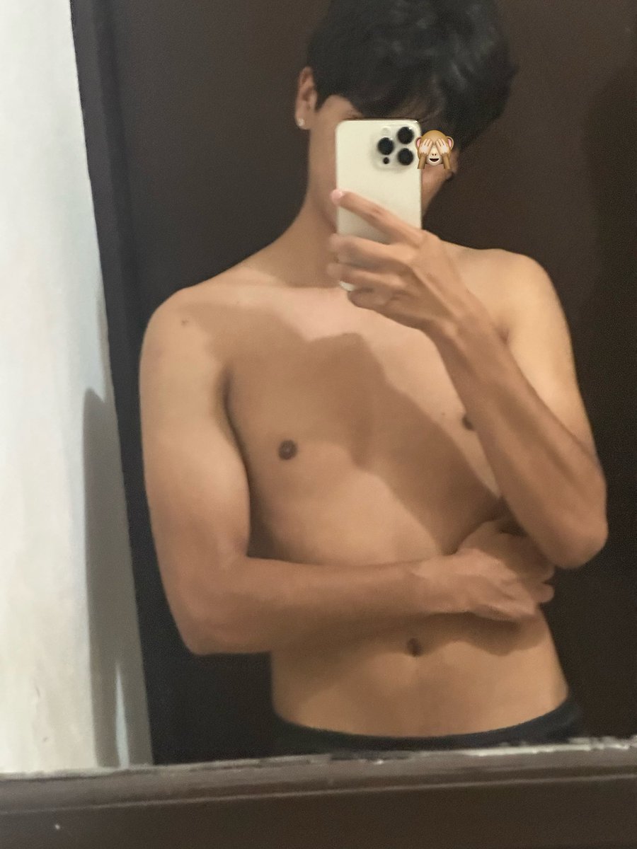 uwu_holi2's tweet photo. Apoyen a este estudiambre (osea yo) suscribiéndose a mi only 🥺 https://t.co/9DOxMiQsou https://t.co/dXy4K5N8sh