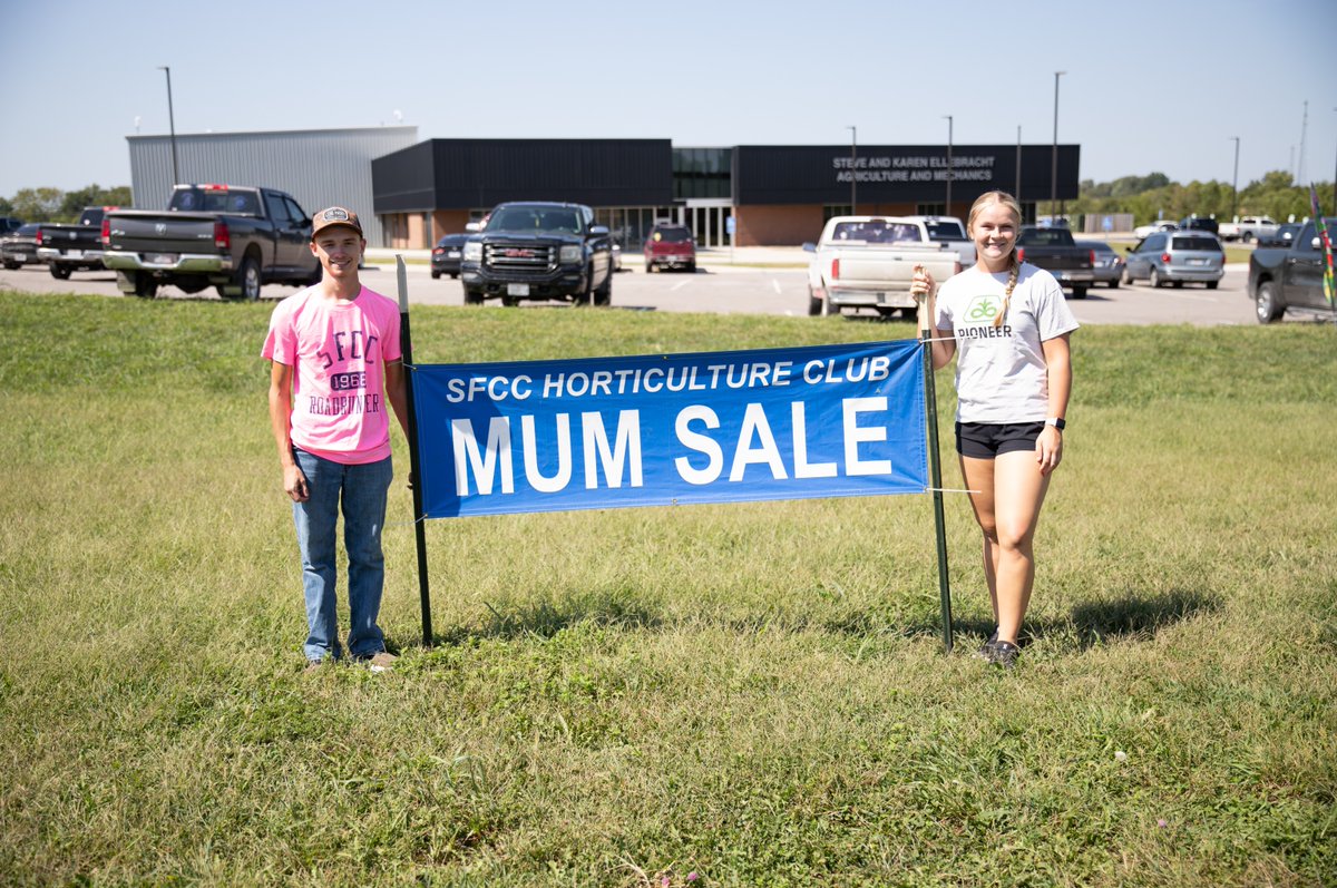 sfccmo's tweet photo. Fall is blooming at SFCC! 🌼Shop the SFCC Horticulture Club’s Mum Sale through Sept. 19 from 9 a.m. to 4 p.m.

Mums are $15 each or 2 for $25, with fountain grass for $20, coleus combos for $20, alternanthera for $5, sweet potato vine for $10, and fall planters for $40. Stop by and find the perfect plants for your fall garden!