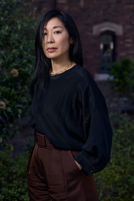 TomMir7's tweet photo. KATIE KITAMURA  
y su novela "Audición" (Sexto Piso) 
El  eco en su obra de creadores  como Vila-Matas o David Lynch.
https://t.co/ybYSidO7IQ https://t.co/a7z0LpvwB5