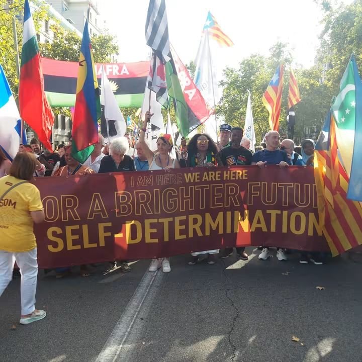 estatcatala's tweet photo. 11S2026 Representants de nacions sense estat de tot el món s’han sumat a la marxa a per la independència de Catalunya, provinents de Kurdistan, Nova Caledònia, Castella, Quebec, Sàhara , Biafra, Sardenya, Còrsega, Ogaden, Moluques del Sud i Euskadi, entre d’altres. (4)
@assemblea https://t.co/6msgMdAtYa