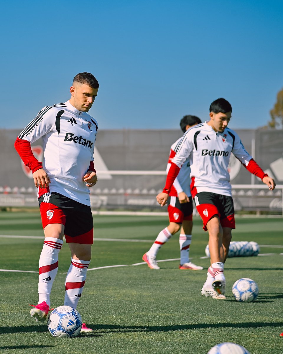 RiverPlate's tweet photo. ⏱️ Lunes activo ⚽️✔️ https://t.co/oIjusSPjXX
