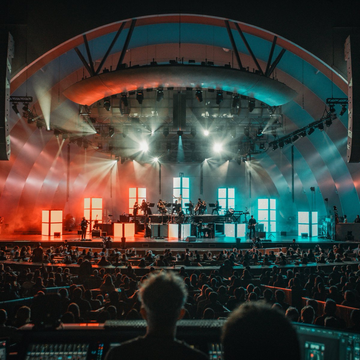 OneRepublic's tweet photo. Night 2 🫶
📍 @HollywoodBowl https://t.co/1h3mXKS0cA