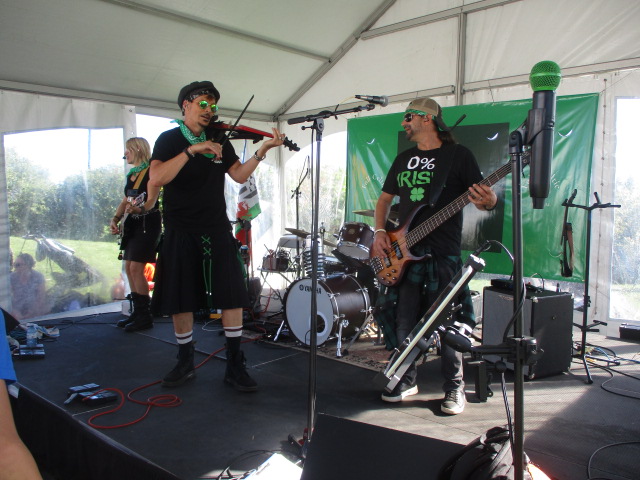 Alanzika666's tweet photo. Get Up” is here. Fiddlestix delivers signature Fiddle Rock with soaring fiddle, soulful vocals, driving percussion, bright guitar, and melodic bass. Congratulations on a track that pushes Celtic creativity forward. @fiddlestixcanada https://t.co/dIMNOXKHpi