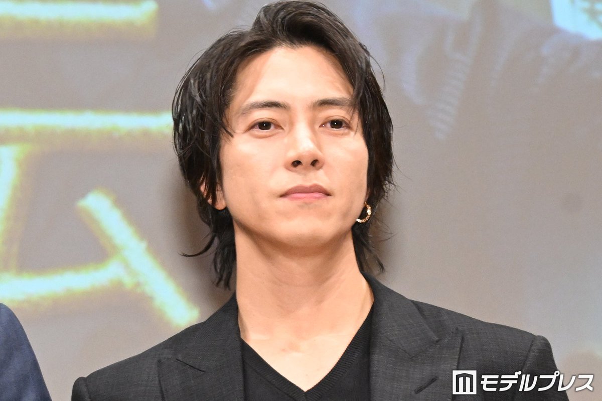 modelpress's tweet photo. 山下智久、学生役キャストと焼肉会を開催
「楽しい時間を過ごせました」

撮影後に交流深め“ワンチーム”に🤝
プレゼントしたお揃いアイテムに会場から拍手
https://t.co/0CcgdDG1pJ

「俺たちの箱根駅伝」 第1話完成試写会🏃 https://t.co/hQg8dz9BEz