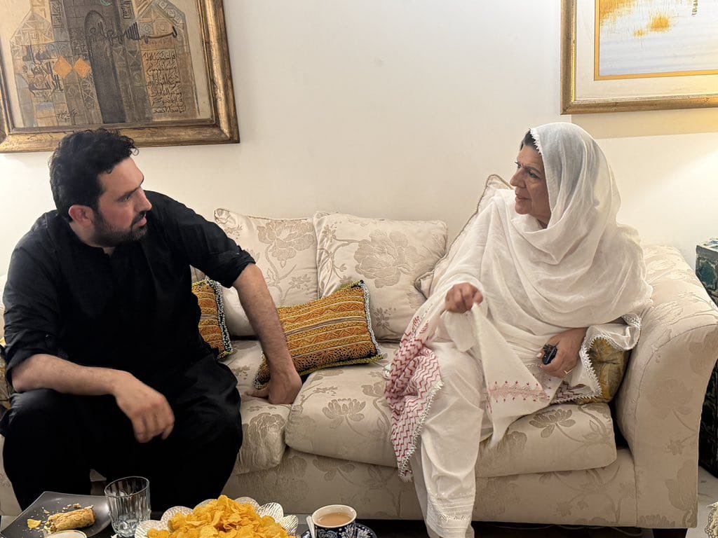 SdqJaan's tweet photo. سہیل آفریدی کی دلیر عمران خان کی بہادر بہن علیمہ خانم کے ساتھ ملاقات https://t.co/XccjRmK8sw