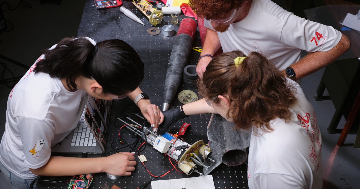 rpi's tweet photo. Today, on #WorldEngineersDay, we celebrate the engineers who turn the impossible into reality. At RPI, we’re proud of the engineers who continue to shape our world and push the boundaries of what’s possible. 🌍 

Photo credit: RPI Archives https://t.co/NzhTmjYRD1