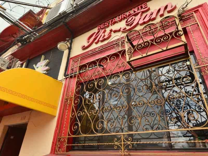LaMaraDice's tweet photo. Tenés que probar  las de Shi fam del centro.
Mirá que siempre pido al Celeste frente al Mágico. Pero el  shaomein del Shifam es otra cosa. probalo, en serio.
(tercera generaci��n) https://t.co/lAPSGHDPzL