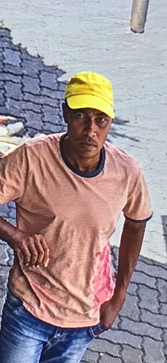 2Dulas's tweet photo. @vho_mli @SAPoliceService These are the MFs if anyone knows them! https://t.co/Cwh1o2RmsZ