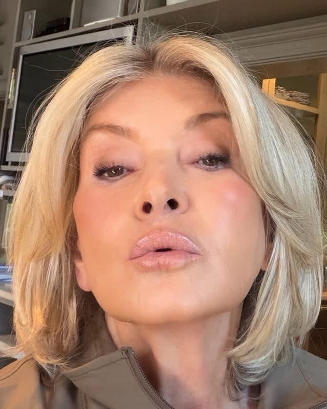 PopCrave tweet picture