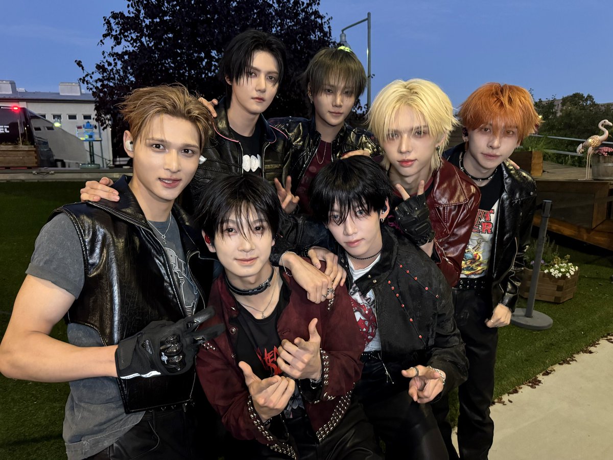 _AMPERSANDONE_'s tweet photo. [📸] 2026 AMPERS&amp;ONE LIVE TOUR ‘Born To Define’ IN BERLIN

#앰퍼샌드원 #AMPERSANDONE #Born_To_Define https://t.co/vEbkLn81Ty