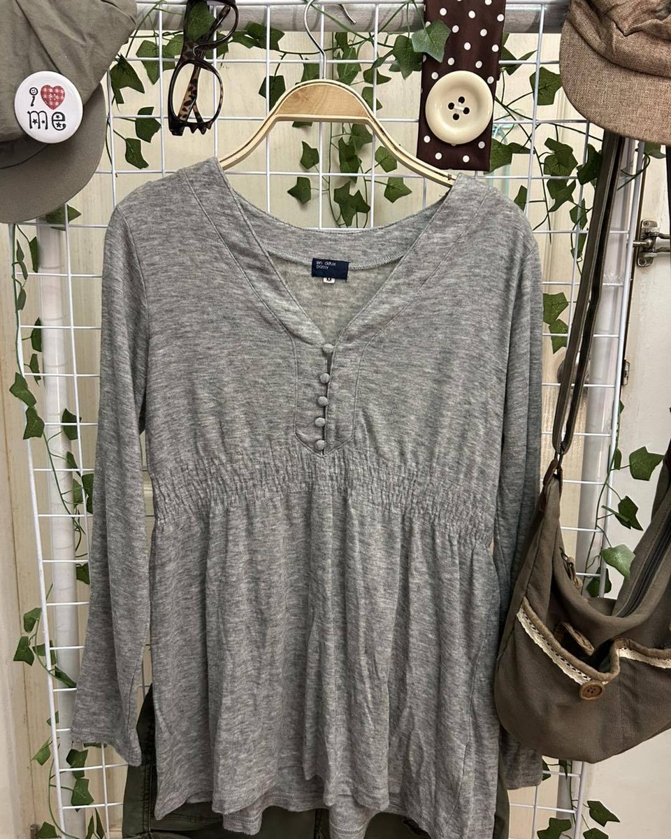 YkselKrt's tweet photo. เสื้อเลเยอร์แขนสามส่วน
ราคา 339 บาท
แบรนด์ JP tag
อก 36-42 นิ้ว | ยาว 25 นิ้ว
ตำหนิ: ไม่มี
CF/F ใต้คอมเมนต์ รับจองทุกตัวอักษร
ค่าส่ง 45 บาท
CF แล้วห้ามยกเลิก https://t.co/QfUZNTIoTa