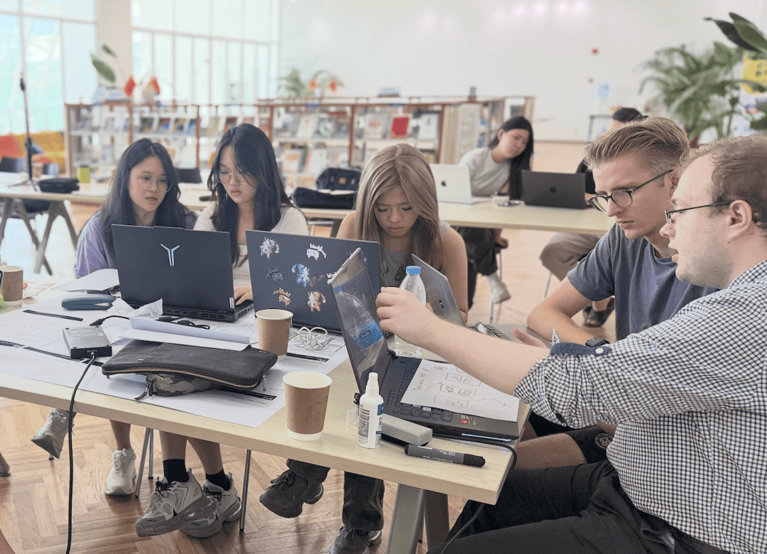 SonnyFilipevw's tweet photo. Today’s workshop on cross-cultural communication tactics was game-changing! Learned practical tips to connect with global teams and avoid missteps. Grateful for the insights—already applying them to my daily work! https://t.co/rvTrs9E7P2