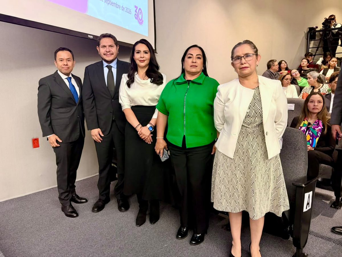TeemOficial's tweet photo. La Mgda. Pdta del #TEEM, Dra. @ArlenSiuMx, y las y los Mgdos. integrantes del Pleno @PatriciaTovarP, Selene G. López E., @oscarpasquel y @HRomeroBolanos, asistieron a la Sesión Solemne de Inicio del Proceso Electoral para la Elección de Diputaciones y Ayuntamientos 2026-2027. https://t.co/PbLvJE6C39