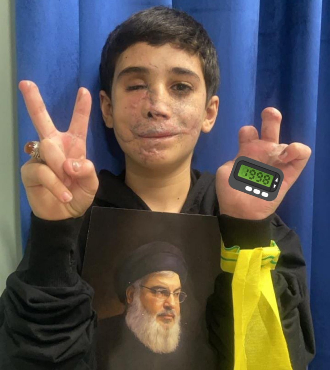 fdm160's tweet photo. @mmohsen1001 خذلك بيجر ترتاح من الاتصالات 😂😂😂📟📟📟 https://t.co/oMRKC3EkXU