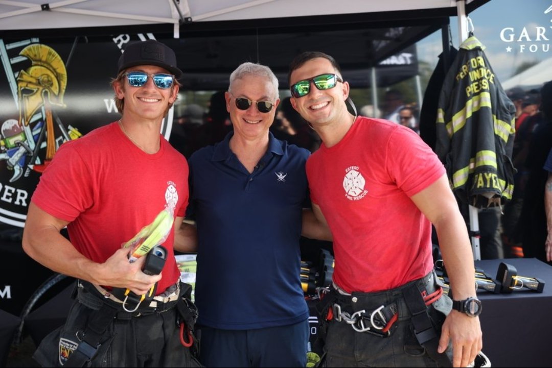 GarySinise04's tweet photo. On 9/11, I was honored to serve alongside incredible firefighters in Murfreesboro, Tennessee. We provided meals, rescue slings, and thermal imagers to support those who protect our communities every day.
Grateful to serve those who serve us. God bless our first responders! https://t.co/3BgZjdpTEB
