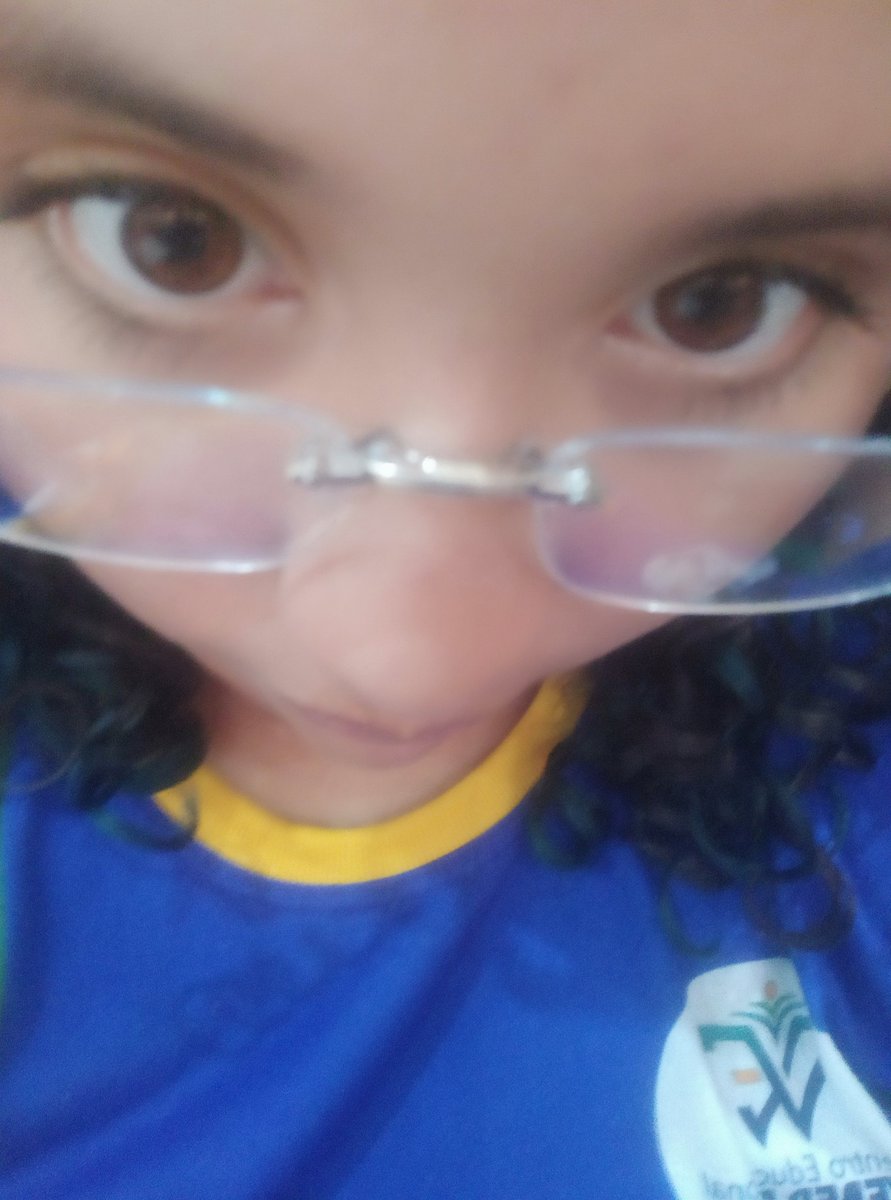 Bah_mdt's tweet photo. Mais um dia comigo nessa escola linda né 😃 (alguém me socorre-) https://t.co/8H1jGlBGkG