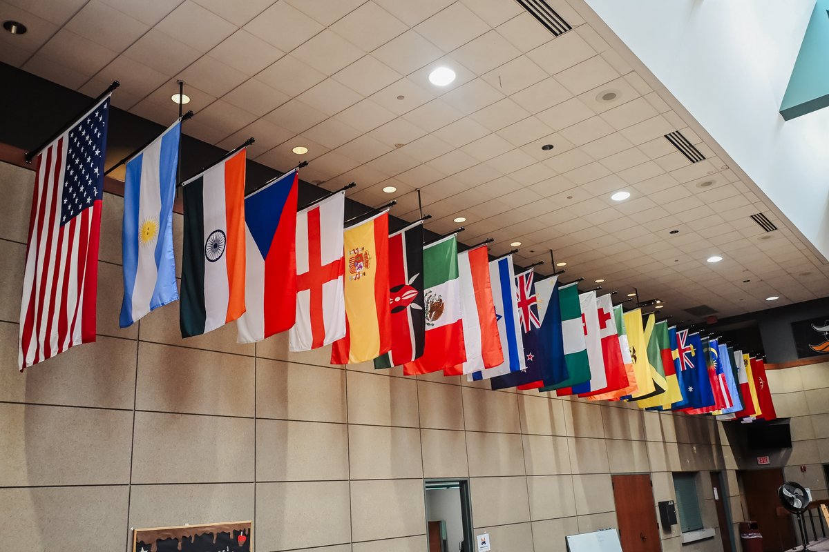 MidlandU's tweet photo. From coast to coast and around the world, Midland brings students together. With 43 states and 42 countries represented, our campus is a true home away from home. https://t.co/KIKGwfjl42