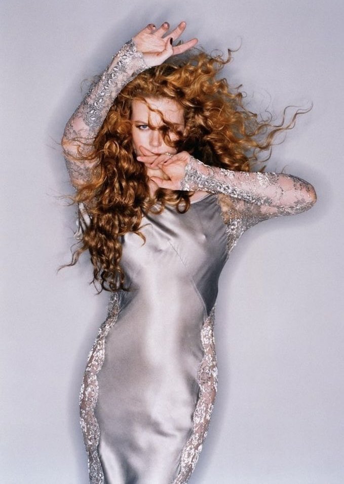 todieforkidman's tweet photo. nicole kidman in 1995 https://t.co/ZqYYhZdkN2