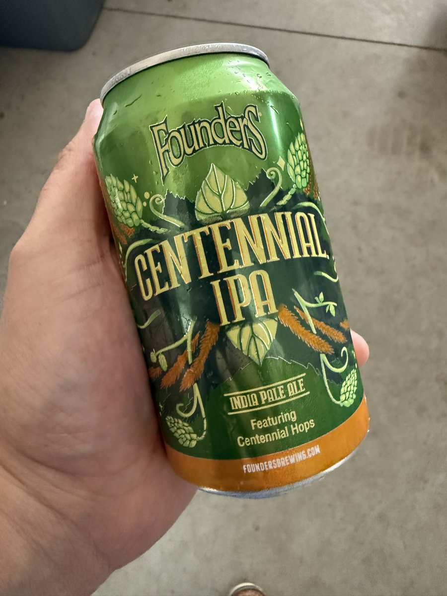 ndchris12's tweet photo. Such a great beer to turn to after a long days work. @foundersbrewing https://t.co/cQyZy33Utz