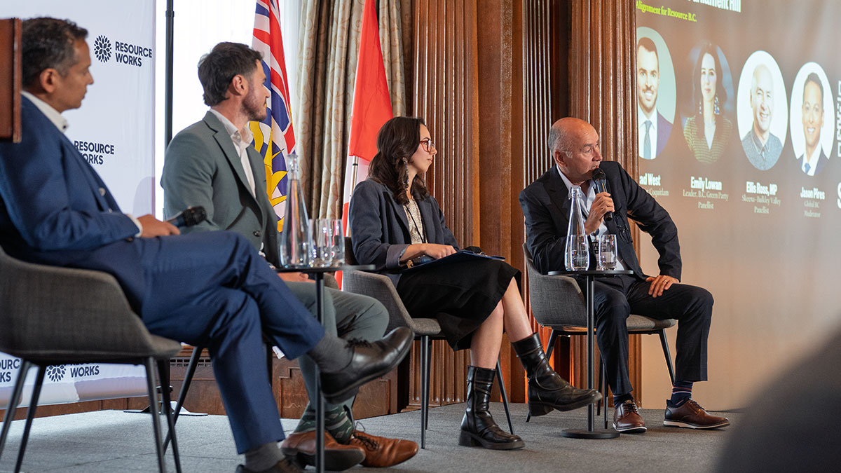Resource_Works's tweet photo. "Waiting 15, 20 years for a mining permit. Is it any wonder our kids are leaving Canada? They don't see a future here." — @Ellisbross, MP for Skeena–Bulkley Valley, on the cost of permitting delay
From City Hall to Parliament Hill at #GetItDoneBC, with @BradWestPoCo and @Emily_Lowan — moderated by @GlobalBC's @JPiresGlobal
