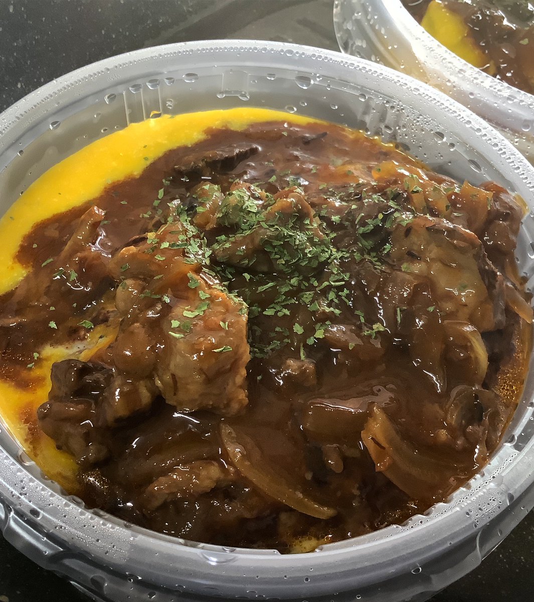 daikonnosato's tweet photo. 2026/9/16（水）農家の畑ごはん　たねやキッチンカー自宅出店の特別メニュー
としこさん弁当Vol.9　1000円
※2026/9/15（火）夜22時頃までのご予約限定です。
営業時間は12：00～15：00　17：00～18：00
♯千葉県市原市地産地消
♯インスタグラムで詳細確認ください＠daikonnosato https://t.co/bJAu3X7kez