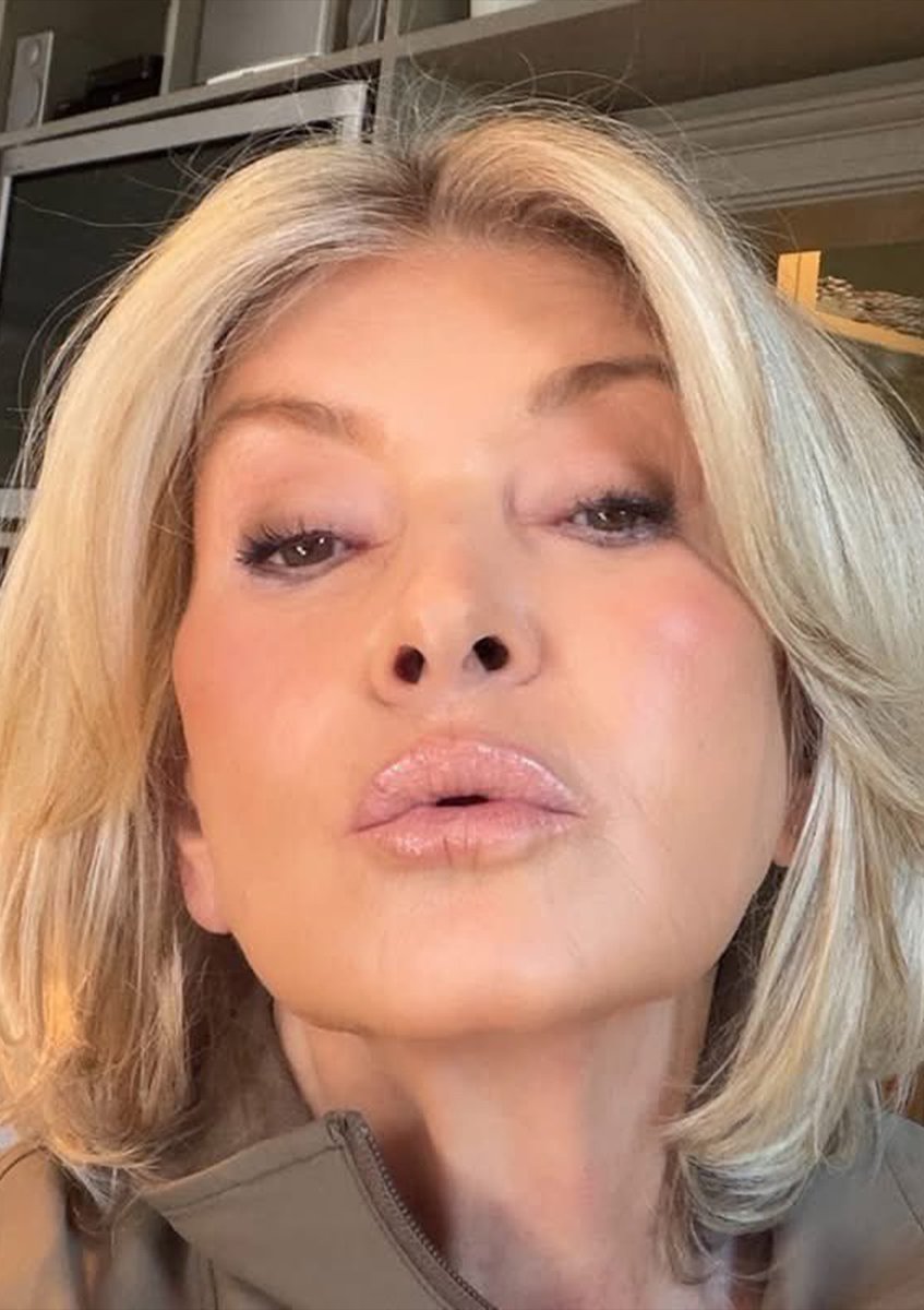 InternetH0F's tweet photo. Martha Stewart on IG:

"I’ve been thinking about releasing my nudes” https://t.co/9KpCYAHEmm