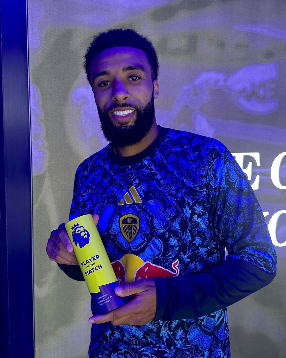 LUFC's tweet photo. 🏆 Jayden Bogle! What a performance! https://t.co/GYbGVgtldh