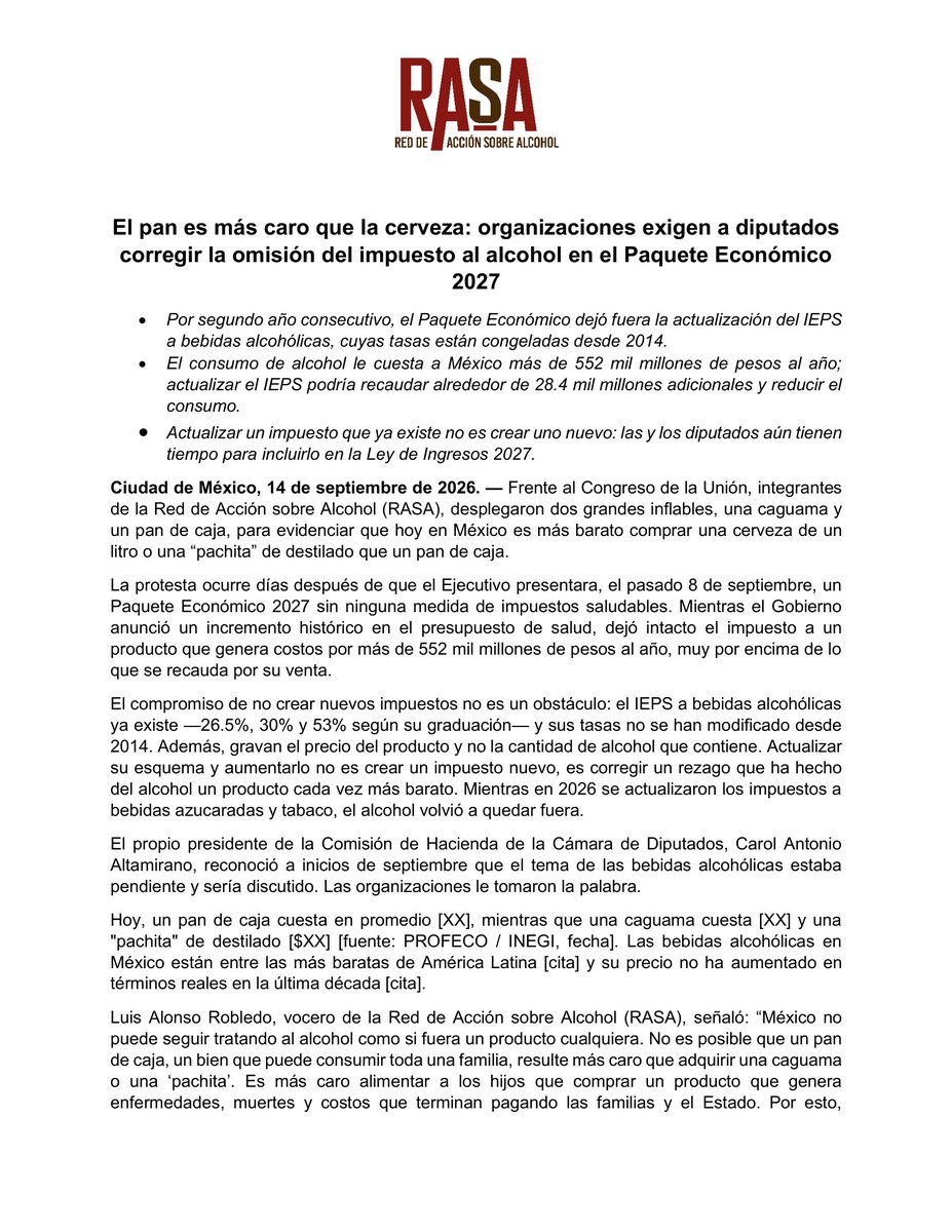 elpoderdelc's tweet photo. 😰🍞🍺En México un pan de caja es más caro que una caguama.
Frente a @Mx_Diputados, integrantes de #RASA nos manifestamos con inflables de estos productos para urgir que actualicen el #IEPS al alcohol en el #PaqueteEconómico2027.🚨💰
Checa el llamado completo y la evidencia que lo respalda👇
https://t.co/eBEBGJIiIg