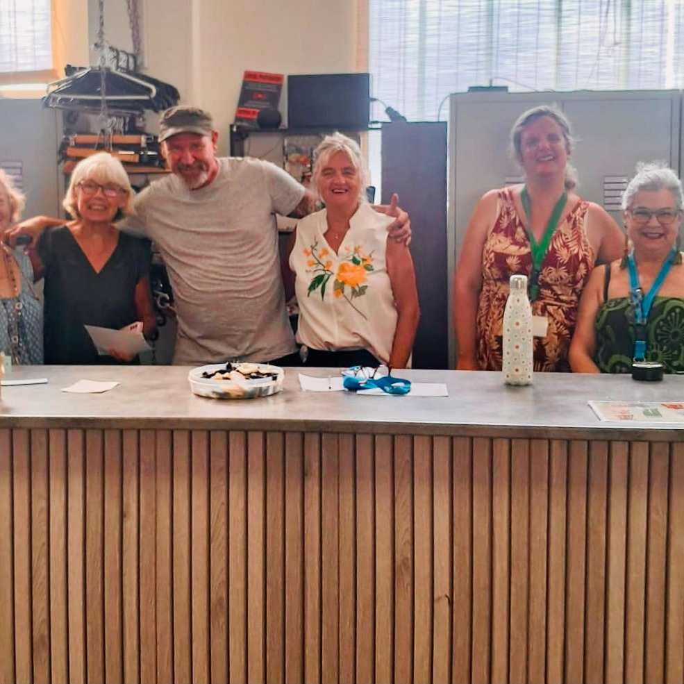 Veerzinha's tweet photo. 💚 PROJECT 4ALL / ¡PROJECT 4ALL! 💚

Great to see Arne, Helen and the Friday team collecting more donated bric-a-brac for the rastros. We’re proud to support their work with €700 each month and items that help raise even more funds. Together, we https://t.co/B96q5XW2Py