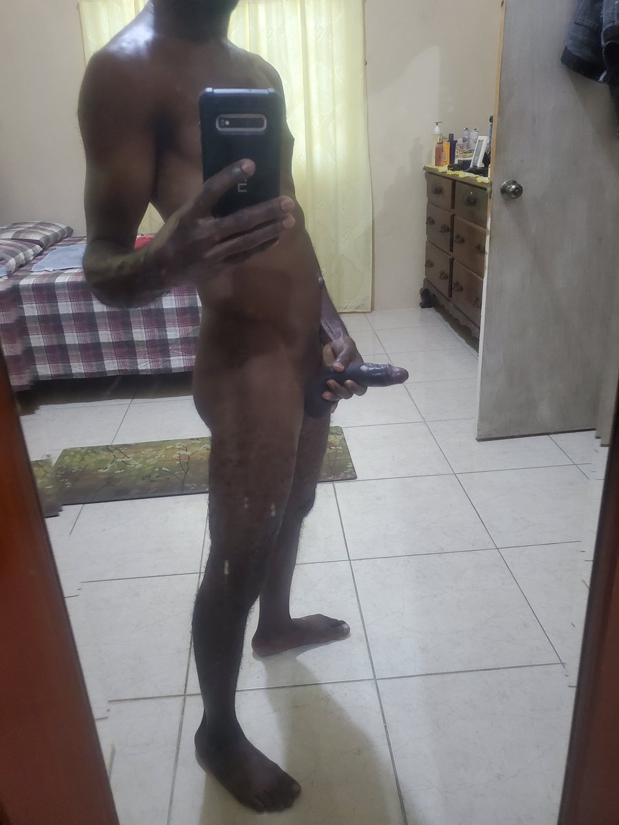 Raybossx7's tweet photo. Me want some pussy https://t.co/1ioVXEWEDo