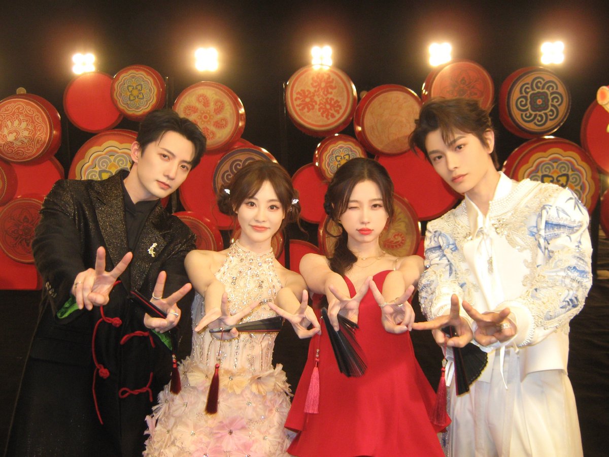 AminaLager3xrq's tweet photo. Just wrapped up the hottest variety show recording! The stage energy is 10/10, and I can’t wait to share this behind-the-scenes clip with you all soon. Stay tuned!， https://t.co/nVAd4JEoye
