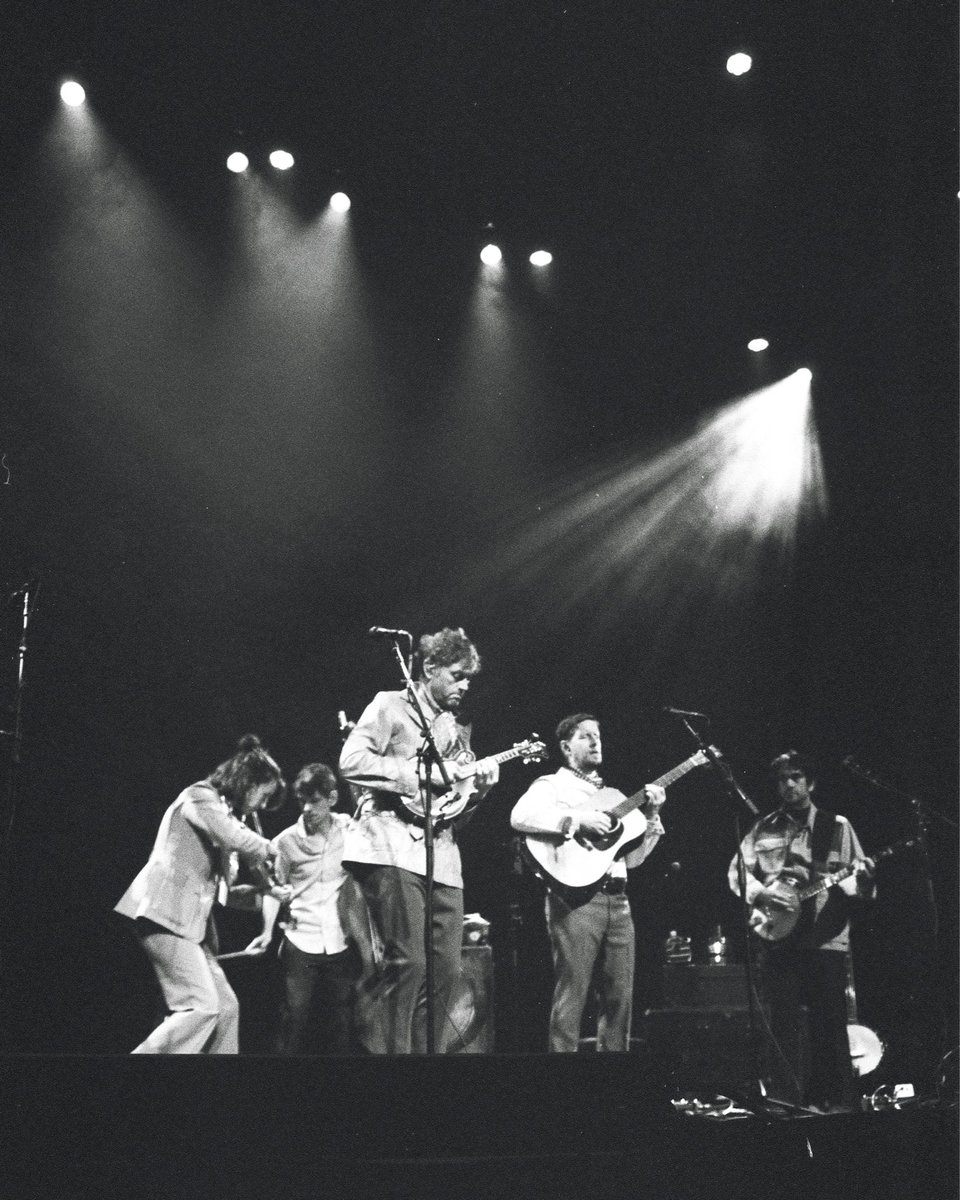 punchbrothers's tweet photo. The Unsung Evanston Expedition

📸: Max Glazer
-PB HQ https://t.co/BoY9q9s98M