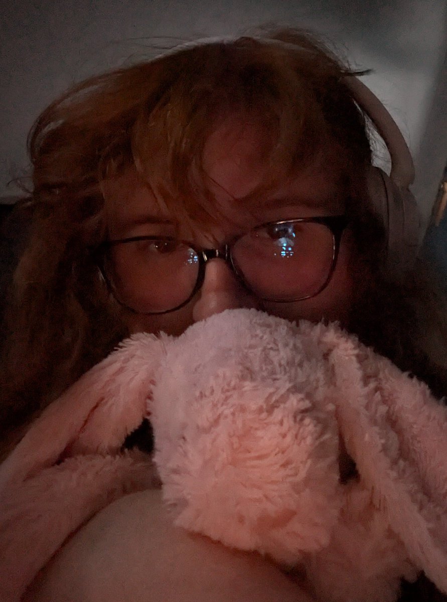 Roseeee3333's tweet photo. Hdixidhsjgixjfjsnxuusvtbskcfjfb
OMG BUNN sleep https://t.co/3oJSM7s9sF