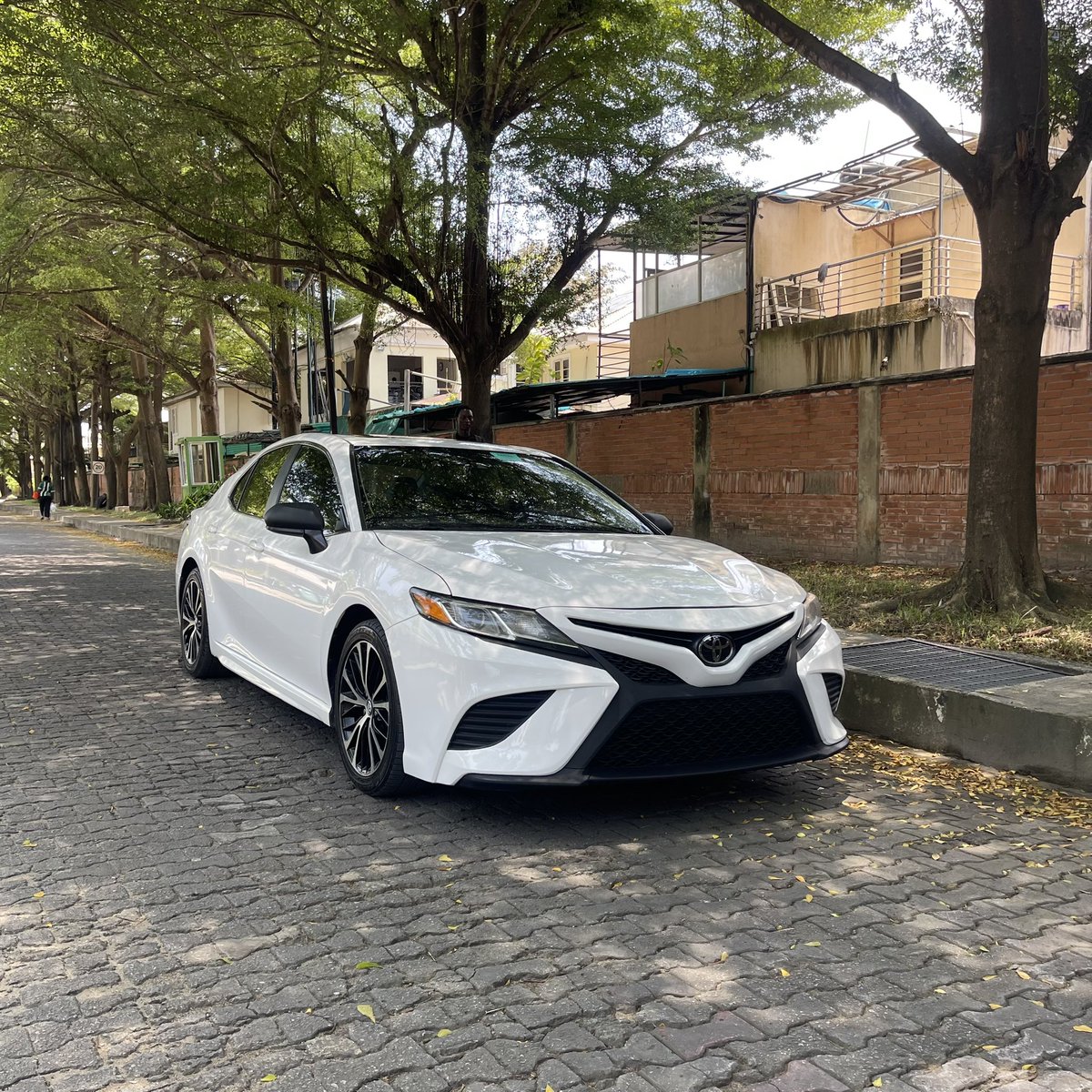 JimmyAnimashaun's tweet photo. 2018 Toyota Camry SE For Sale 

Status: Foreign Used | 97,000 Miles

Spec: 2.5L 4-Cylinder Engine | 203HP | Moon roof | Cruise Control | Button Start | 2 Keys

100% Accident Free

Price: N24,500,000
Location: Lagos, Nigeria

DM for more Info @RevverseDirect https://t.co/PqgUIJ72UC