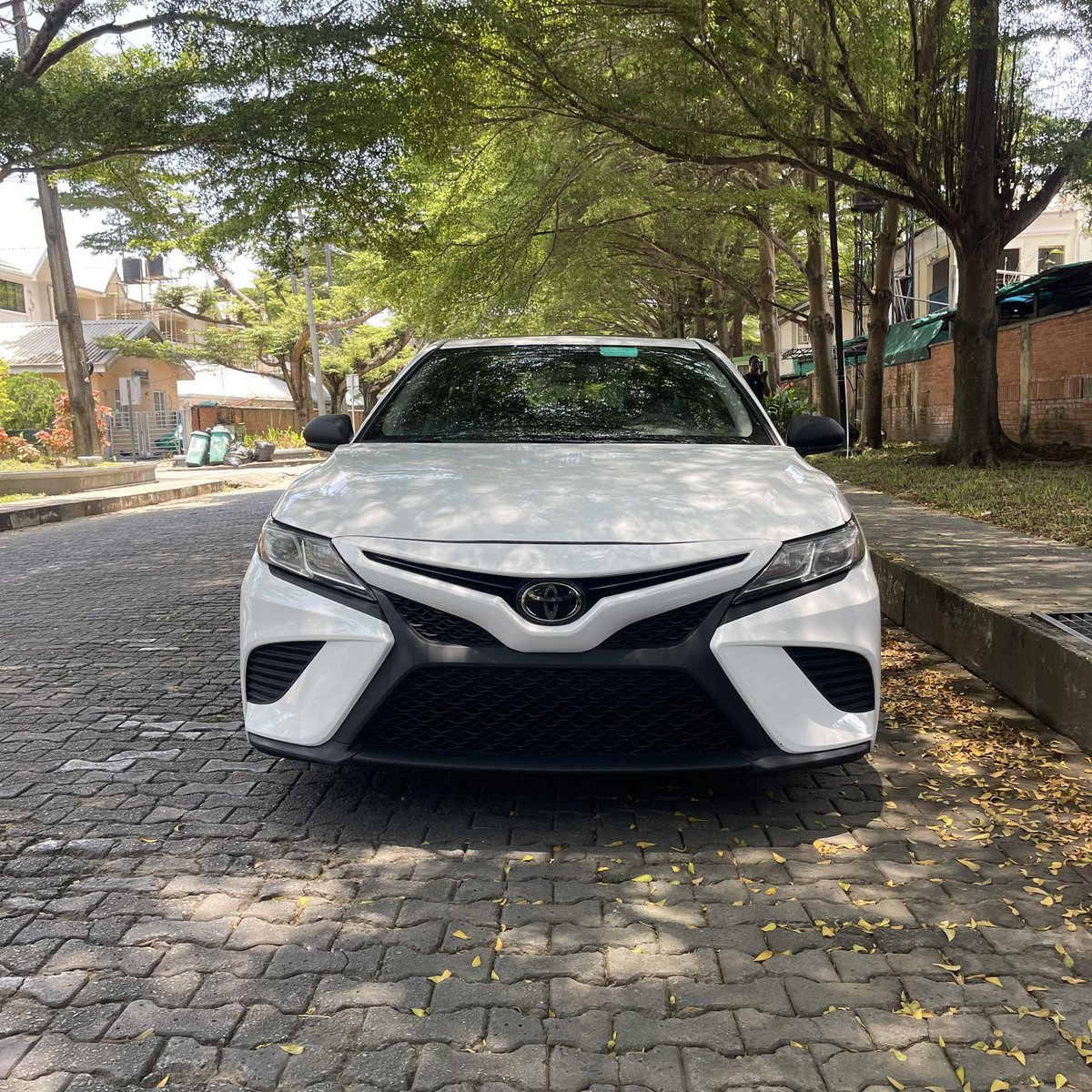JimmyAnimashaun's tweet photo. 2018 Toyota Camry SE For Sale 

Status: Foreign Used | 97,000 Miles

Spec: 2.5L 4-Cylinder Engine | 203HP | Moon roof | Cruise Control | Button Start | 2 Keys

100% Accident Free

Price: N24,500,000
Location: Lagos, Nigeria

DM for more Info @RevverseDirect https://t.co/PqgUIJ72UC