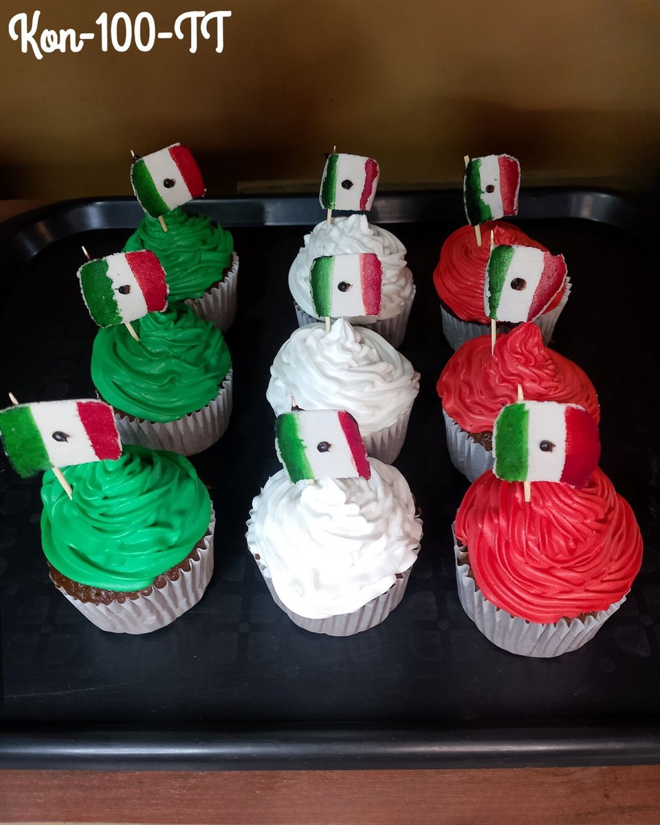 Kon100tt's tweet photo. 🇲🇽🧁 ¡Ven y Kon-100-tt con nuestros cupcakes tricolor! 💚🤍❤️
Celebra a México con estos deliciosos cupcakes decorados con banderitas comestibles de oblea. 🇲🇽✨
🎉 ¡Grita, celebra y vive México con #Kon100tt
!
 
#VivaMéxico #Cupcakes #FiestasPatrias #15DeSeptiembre https://t.co/SbruVrLHpz