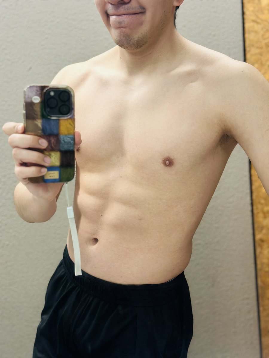 diabolo_evan's tweet photo. Ya sé que me amas pero, ¿alguna vez pensaste en mí de forma romántica? 💕✨ https://t.co/b8lKHTvrUs