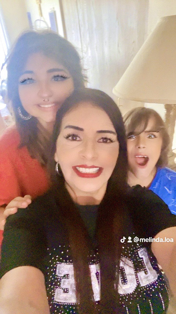 LoaMelinda's tweet photo. Happy grandparents to everyone out there! https://t.co/toiPFhrHYe