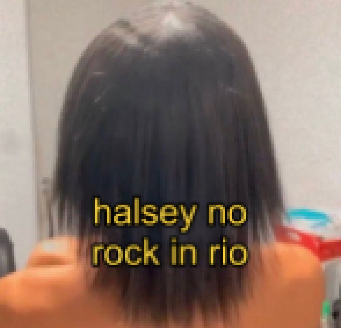 acervhalsey's tweet photo. o look da halsey tava tao babadeiro https://t.co/mpxlD98JGH